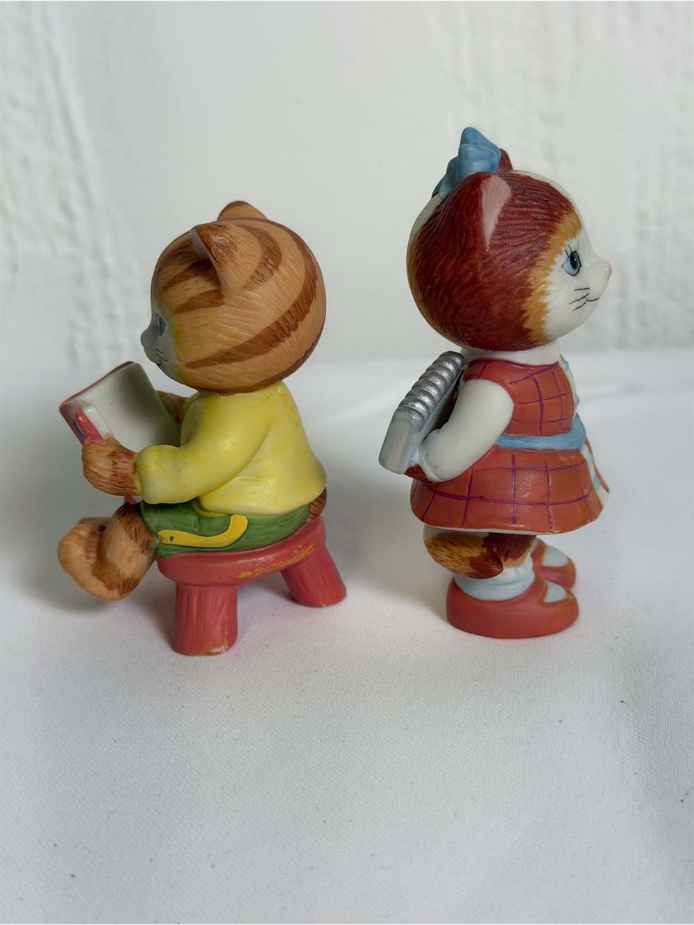 Bronson Collection Ceramic Cat Figurine Duo - vintage - Picture 5 of 16